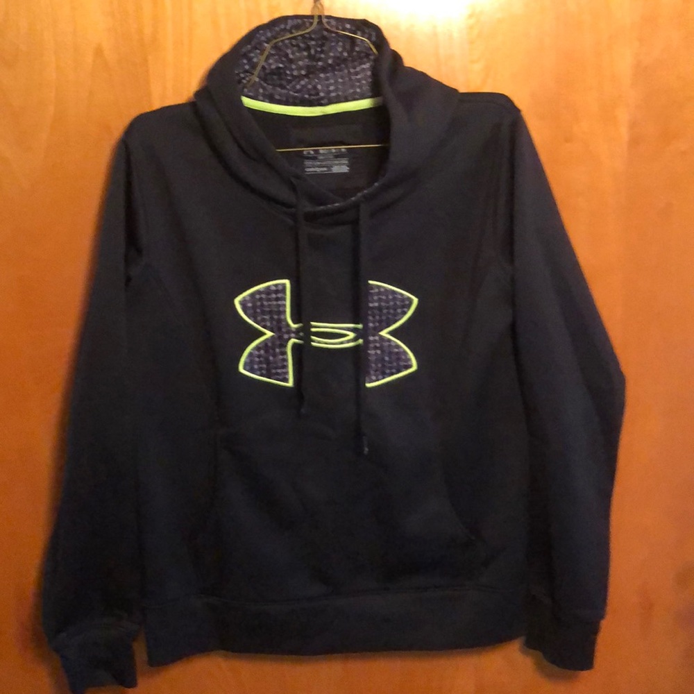 💛 2/$25 💛 Black Under Armour Hoodie